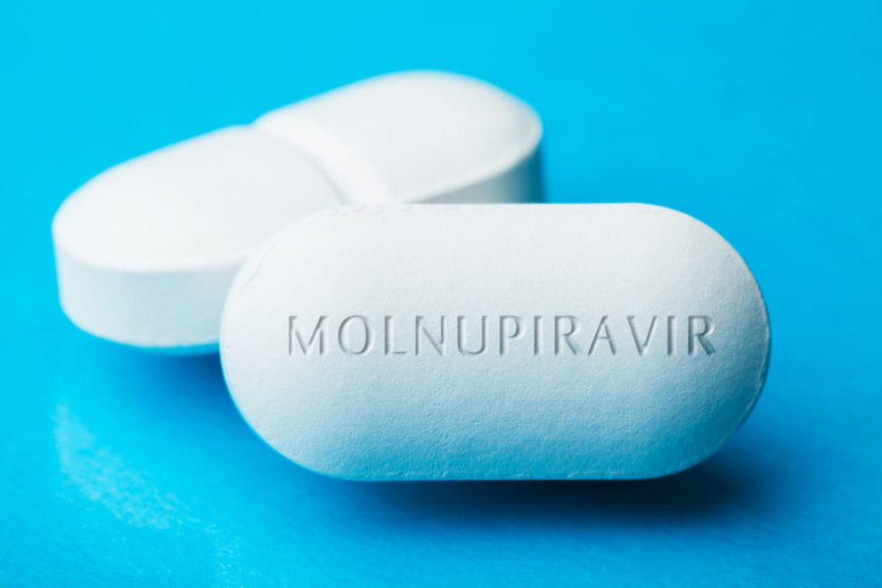 Великобритания одобрила Molnupiravir