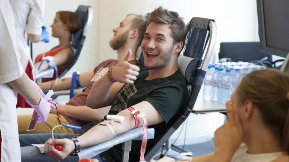 У центрах служби крові чекають донорів крові