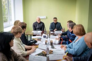Уряд посилює фінансову підтримку медиків у прифронтових громадах: лікарні отримають додаткове фінансування на зарплати