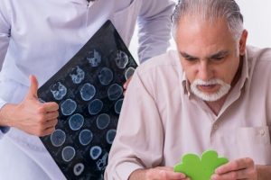 Медична допомога при деменції та легких когнітивних розладах — в Україні затвердили новий стандарт