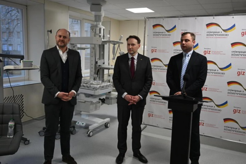 В «Охматдиті» відкрили оновлене відділення інтенсивної терапії новонароджених за підтримки уряду Німеччини