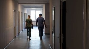 Медичні працівники, постраждалі внаслідок війни, можуть отримати державну допомогу від 200 тис до 1 млн грн